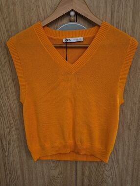 ZARA Orange Sleeveless V-Neck Pullover